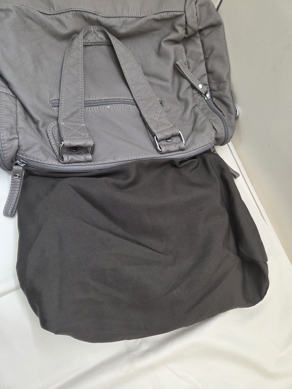 Scarleton Los Angeles Gray Large Tote | Dual Zip | Multi‑Compartment Work Bag - Picture 9 of 10